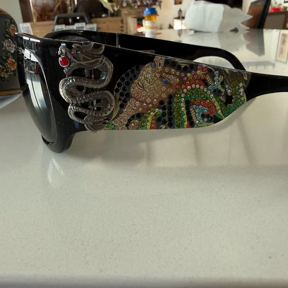 Ed Hardy Black Sunglasses with Skull Design - Picture 2 of 4